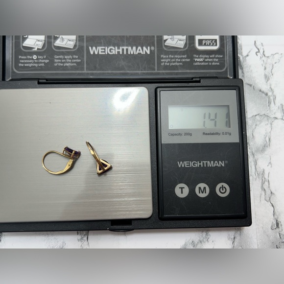 14K Yellow Gold Trillion Cut Leaver Back Earrings 1.4g - Picture 8 of 8